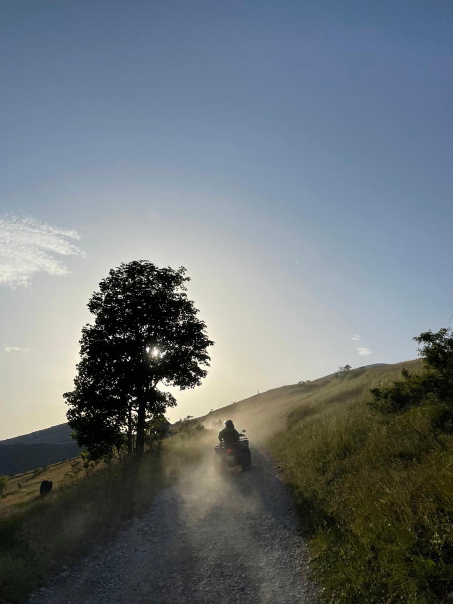 Bed and Breakfast Honey Valley Белашница Экстерьер фото