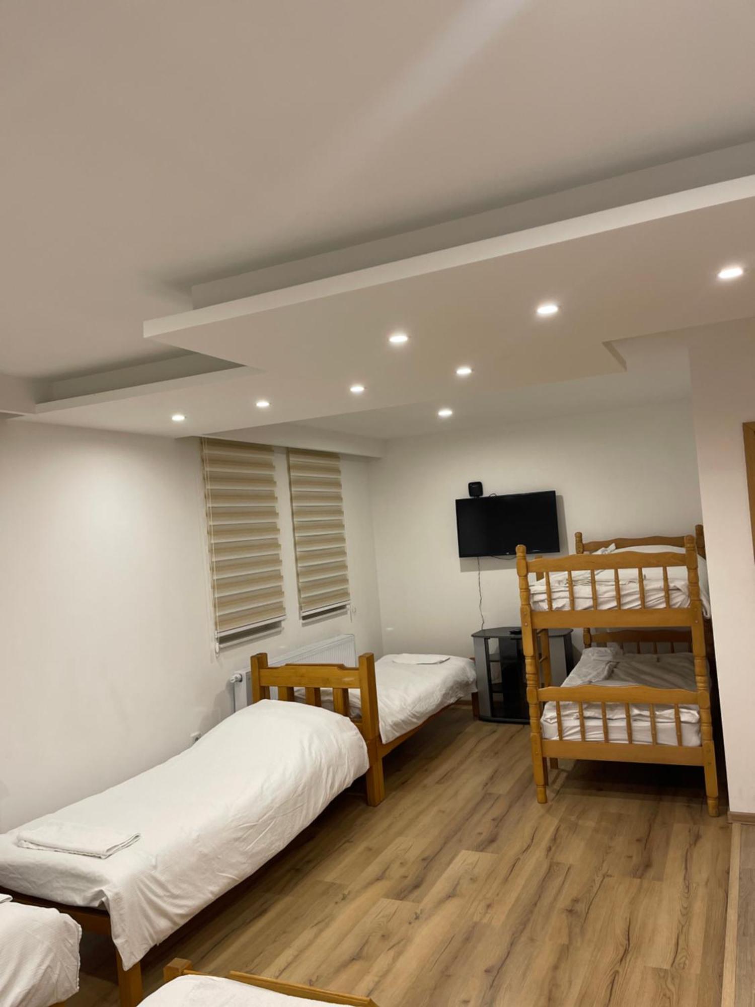 Bed and Breakfast Honey Valley Белашница Экстерьер фото